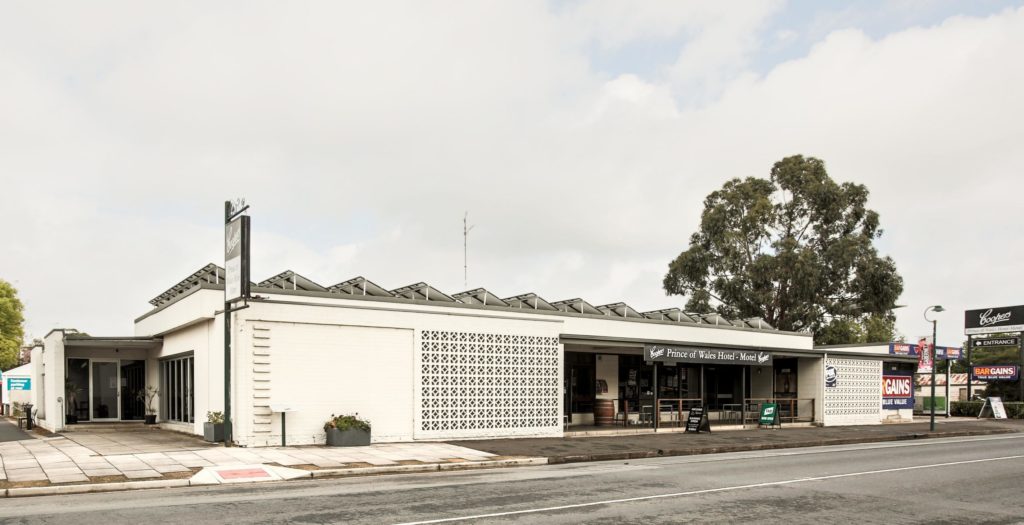 Bottleshop Prince Of Wales Hotel Motel Penola bottleshop-prince-of-wales-hotel-motel-penola
